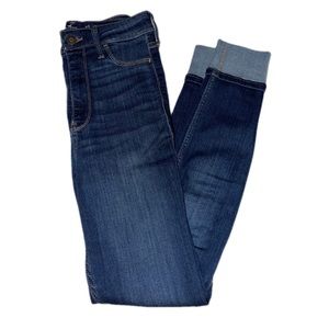 Hollister Ultra High-Rise Crop Jean Legging